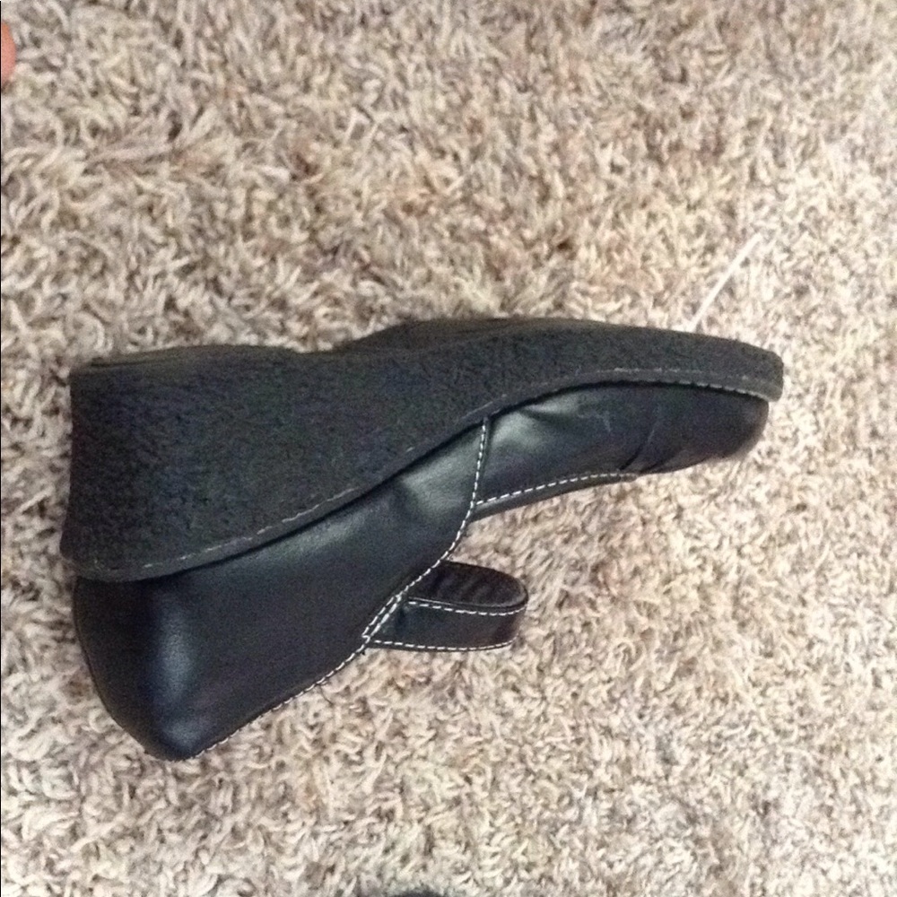 Shoes - Picture 2 of 6